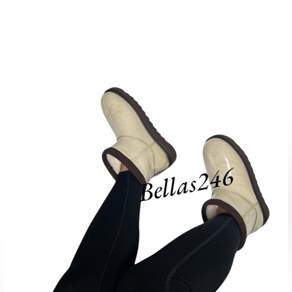 UGG By Koolaburra Clear Mini Boot - Picture 2 of 13